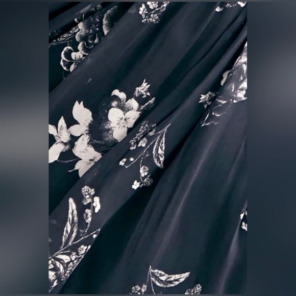 Free people Lydia skirt. Black and white floral with black solid under skirt. - Picture 9 of 10